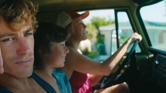 Off Rip 2025 720P Amzn Web-Dl Dd2 0 H 264-Playweb